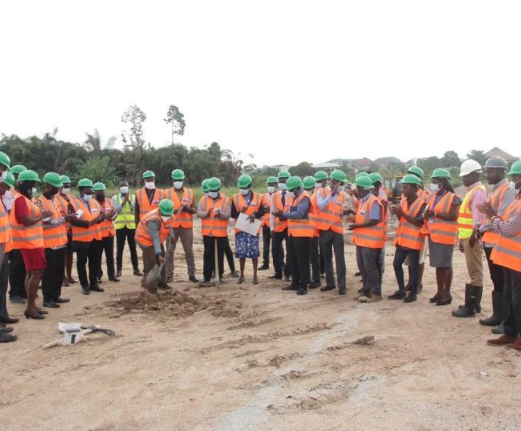 Vice-Chancellor Cuts Sod for the Construction of a Five -Storey Block at Adako Jachie