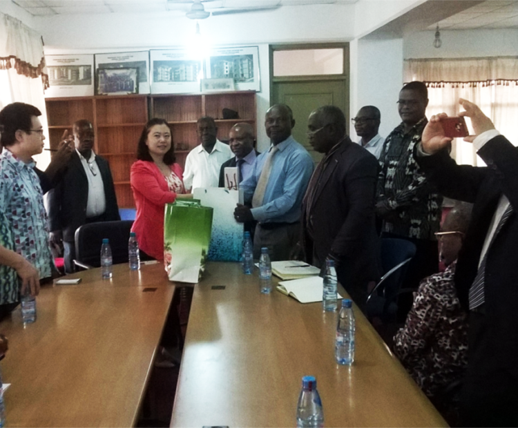 Chinese Delegation Visits KsTU